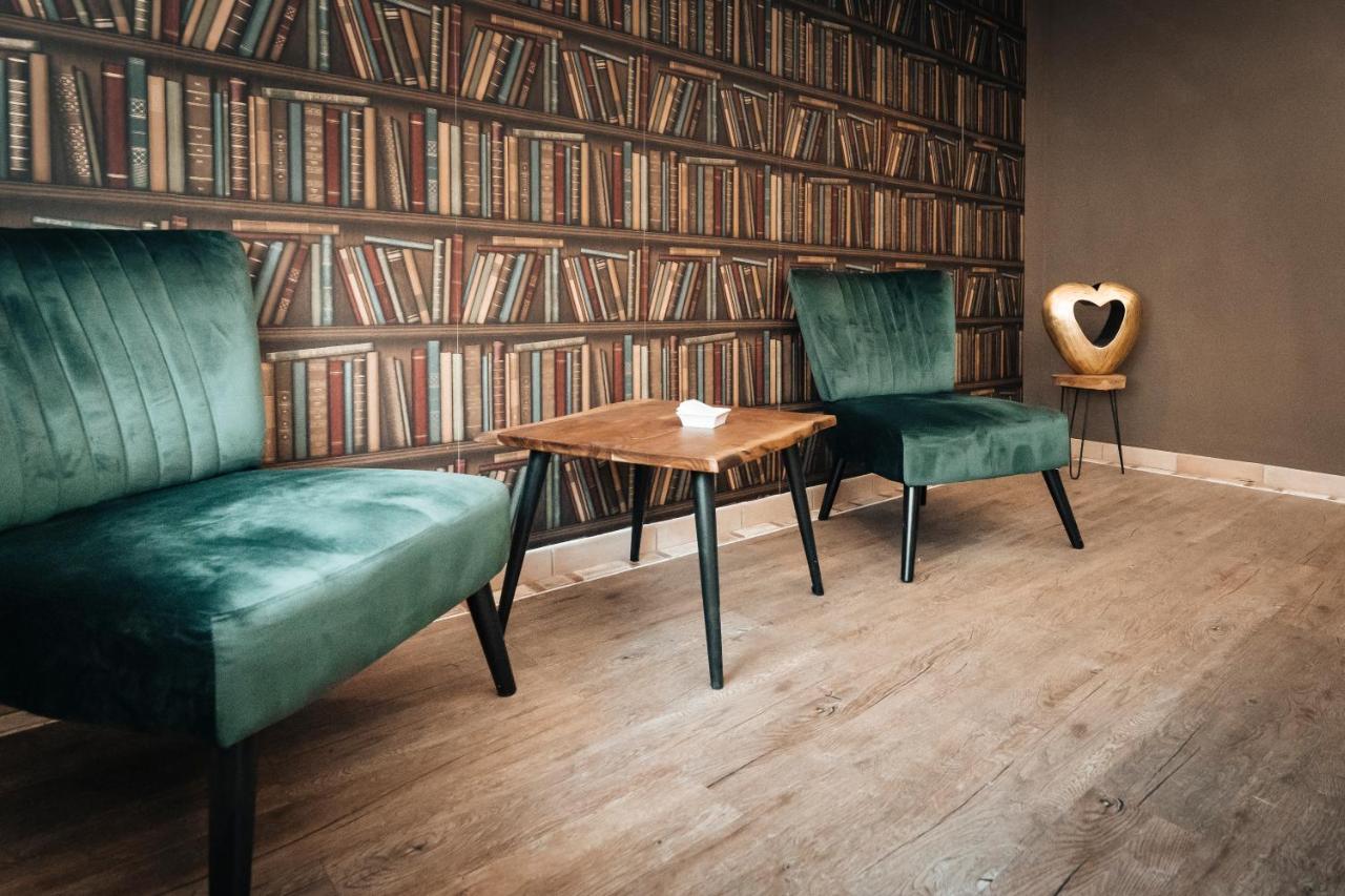 Hotel Freihof Am Roland Ведель Экстерьер фото