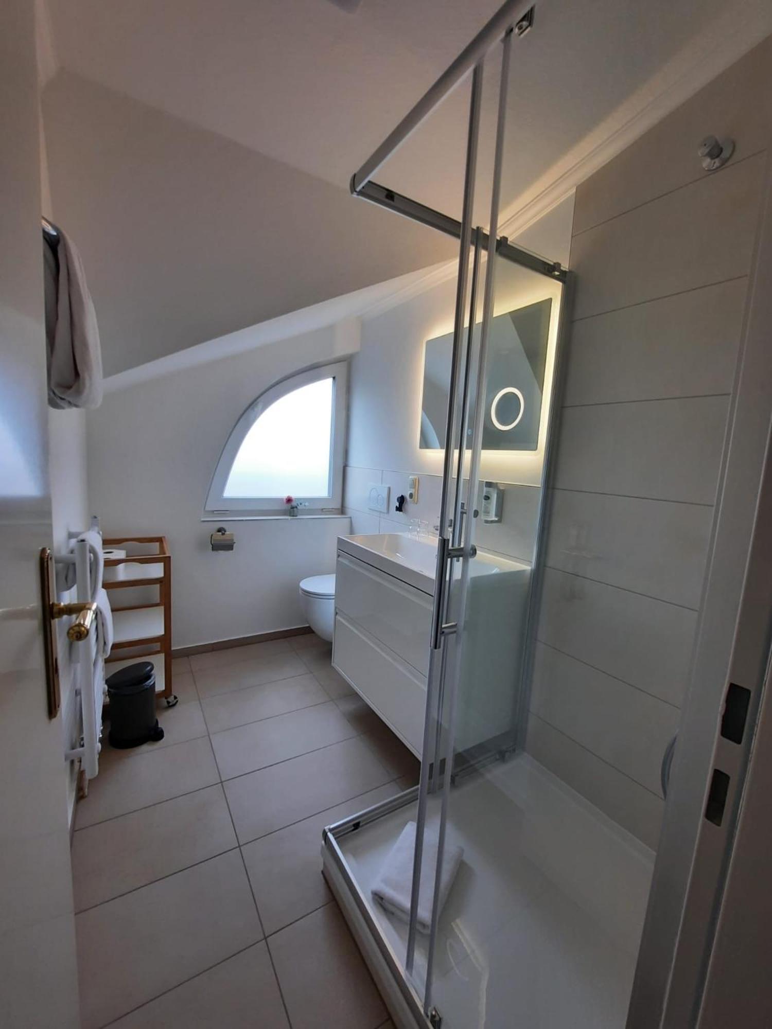 Hotel Freihof Am Roland Ведель Экстерьер фото